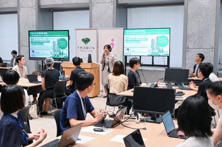 多様な視点から広報表現を見直す実践研修を開催