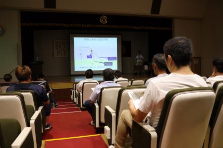 国富町で「きゅうり黄化えそ病（MYSV）対策講習会」を