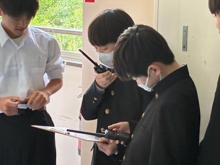 トランシーバーを使ったロープレ形式の防災教材　9／1