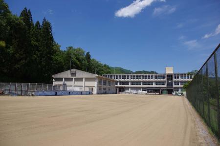 【貸切相談が前年同期比15倍】京都の「廃校キャンプ場 【貸切相談が前年同期比15倍】京都の「廃校キャンプ場