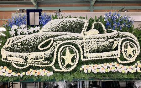 秋のお彼岸を前に、故人らしさを花で表現　フレutf-8