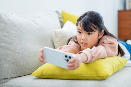 【調査結果】自分を「スマホ中毒」だと感じる小学生は