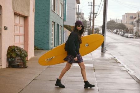 西銀座デパートにビーチアクティブウェア「ROXY NISHI