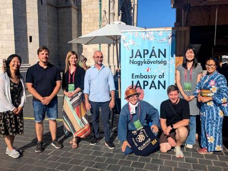 ハンガリー「ブダ民藝祭」に参加！竹虎四代目が花籠編