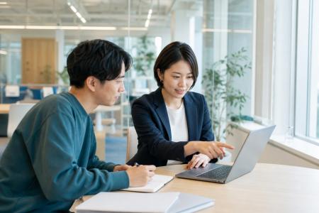 「AI時代の新しいキャリアアドバイザー」- DOU、大学