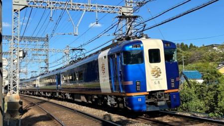 レストラン列車「Les Saveurs 志摩（レ・サヴ―ル・し