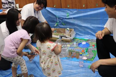 東京貿易グループ社員の家族を招き、グループ合同ファ