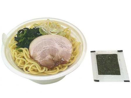 【北海道限定】ストレート太麺と濃厚背脂豚骨スープが