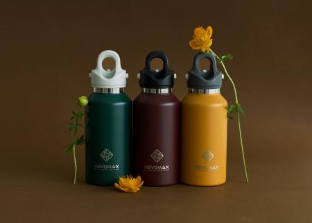 ワンタッチの進化系ボトルが「和」を纏う。REVOMAXに