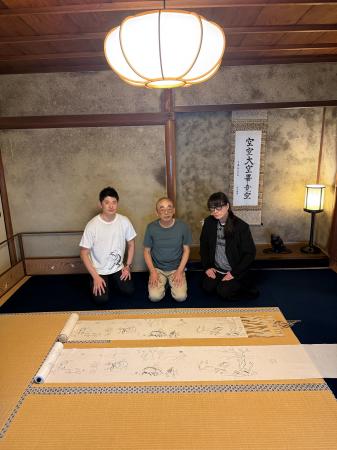 永楽屋が高山寺へ手描き手ぬぐいを奉納
