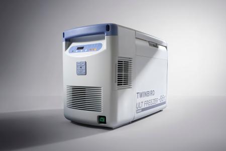 最先端の研究・医療を支える軽量小型の-86℃超低温フリ
