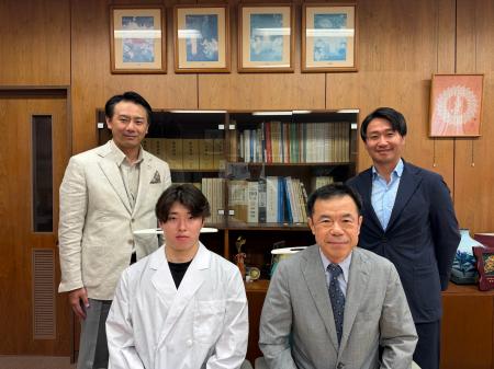 「歯科医師」と「プロアイスホッケー選手」ーー二つの