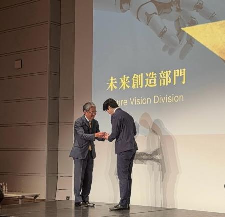 【対話型AI「おもいであい」で空き家問題に挑むutf-8