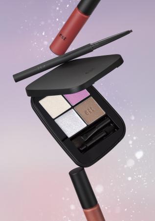 【est】透明感が、降り積もる。冬の光を纏うメイクア