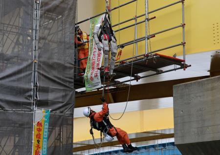 熱中症から現場作業員を救え!実際の建設現場を使用し 熱中症から現場作業員を救え!実際の建設現場を使用し