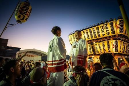 【加賀温泉郷】万燈みこしが城下町の夜を彩る「十万石 【加賀温泉郷】万燈みこしが城下町の夜を彩る「十万石