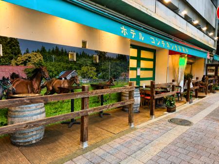 青森の直営牧場で実際に使われていた「牧柵」を東京・ 青森の直営牧場で実際に使われていた「牧柵」を東京・