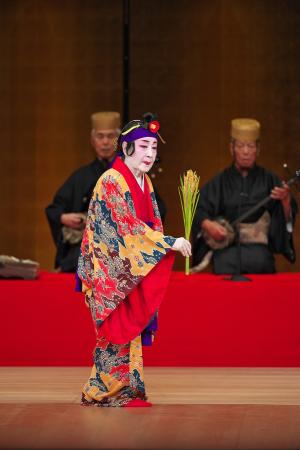 首里城正殿、ついに復元!横浜能楽堂で琉球芸能の祝宴 首里城正殿、ついに復元!横浜能楽堂で琉球芸能の祝宴