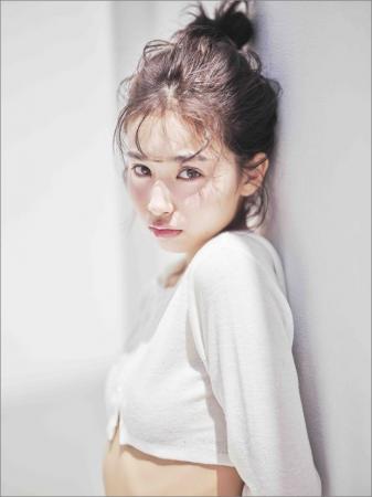谷田ラナ、1stカレンダー発売決定！2027年1月始まり壁