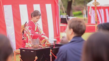 日本三大銘茶「狭山茶」の文化を緑豊かな公園で堪能。
