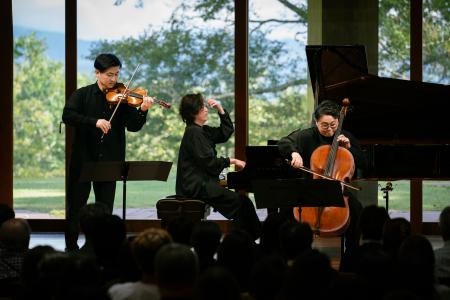 3人で奏でる最高のハーモニー。清塚信也 Piano Trio 3人で奏でる最高のハーモニー。清塚信也 Piano Trio
