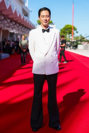 【ルイ・ヴィトン】チョ・インソン、第83回ヴェネツィ 【ルイ・ヴィトン】チョ・インソン、第83回ヴェネツィ
