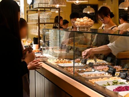 アトレ恵比寿にベネチアの「バーカロ」が誕生。ワイン