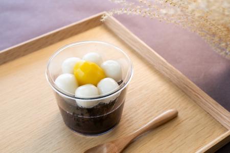 【9月25日は中秋の名月】月見団子と満月を一杯の甘味 【9月25日は中秋の名月】月見団子と満月を一杯の甘味