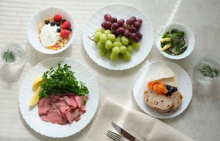 白のやさしさに、ガラスのツヤを。HARIOの新食器シリ