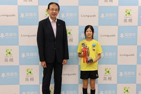 高槻市立阿武山小6年の後藤里沙さんがけん玉の全国大