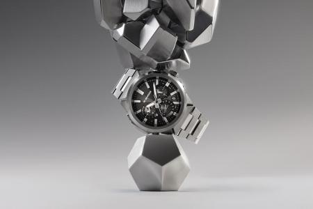 多パーツ構成による緻密なメタル美の“G-SHOCK”