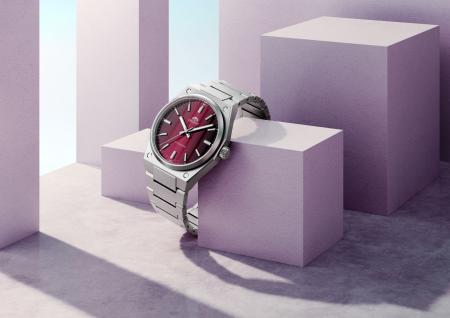 「Orient」から「SK」モデルの特長的なデザインを現代