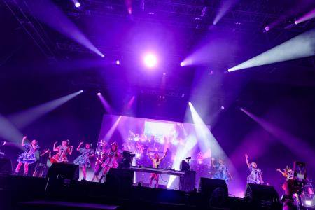 CANDY TUNE、世界的DJ スティーヴ・アオキとの熱狂を