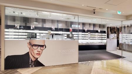 新宿エリア最大級の〈TOM FORD EYEWEAR SPECIALTY STO