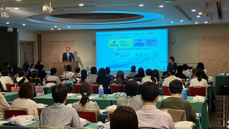 大人用紙おむつ「アテント」が日本褥瘡学会学術集会と 大人用紙おむつ「アテント」が日本褥瘡学会学術集会と