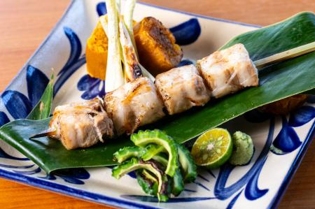 沖縄の食文化を、和と伊の料理哲学で表現 沖縄の食文化を、和と伊の料理哲学で表現