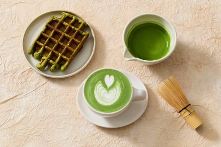 ブルーボトルコーヒー、「手点て 宇治抹茶ラテ」を10 ブルーボトルコーヒー、「手点て 宇治抹茶ラテ」を10