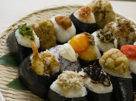 【羽釜炊きおむすび専門店】福岡 天神ビル地下飲食店