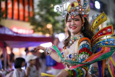 浅草の王者が、山梨・韮崎の駅前を踊る!2年連続優勝 浅草の王者が、山梨・韮崎の駅前を踊る!2年連続優勝
