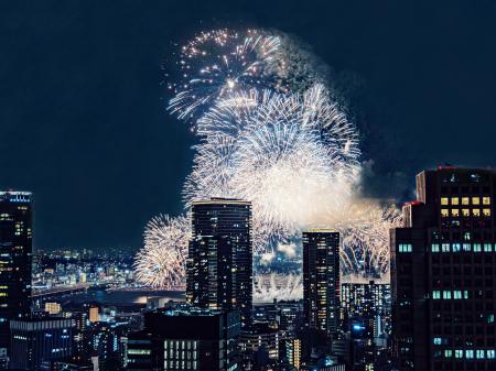 【フォーシーズンズホテル大阪】第38回なにわ淀川花火 【フォーシーズンズホテル大阪】第38回なにわ淀川花火