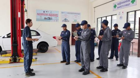 カンボジア人材では業界初「国際運転免許証」保持者の カンボジア人材では業界初「国際運転免許証」保持者の