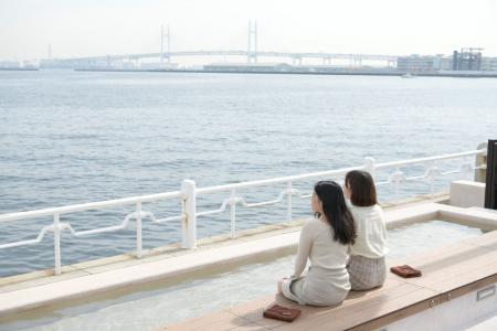 「横浜観光は昼から」を変える?泊まって、翌朝も楽し 「横浜観光は昼から」を変える?泊まって、翌朝も楽し