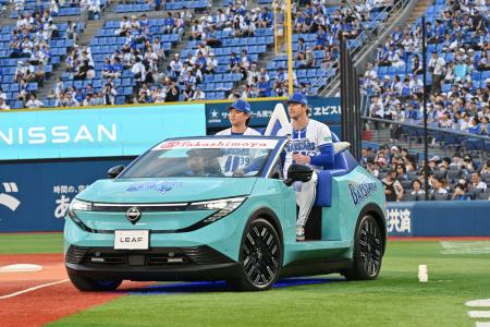 日産自動車×横浜DeNAベイスターズ 世界に2台の特別仕