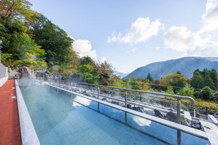 【箱根小涌園ユネッサン】水着で超絶景ビアガーデン！