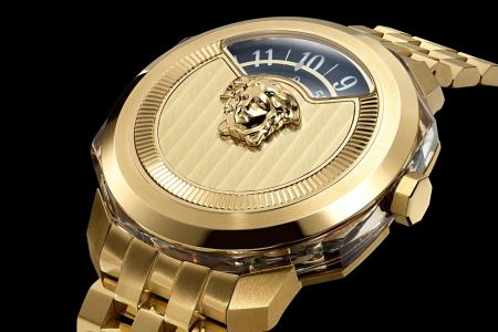 マドンナが纏った名作が、現代に蘇る。『VERSACE（ヴ