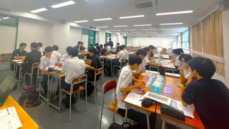 「人生の練習」ができる金融/キャリア教育ゲームを高