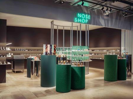 ニッチフレグランス専門店「NOSE SHOP 渋谷」にて、樹