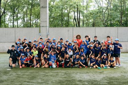 キャンプ地「福島・Jヴィレッジ」でラグビークリニッ キャンプ地「福島・Jヴィレッジ」でラグビークリニッ