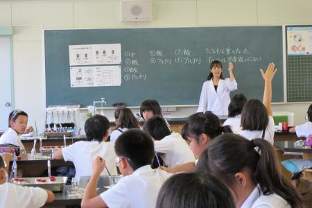 桃谷順天館×東洋ライス和気町立本荘小学校で「お米」 桃谷順天館×東洋ライス和気町立本荘小学校で「お米」