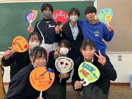 山手中の「うちわ」が世界へ――加古川から始まる、学校